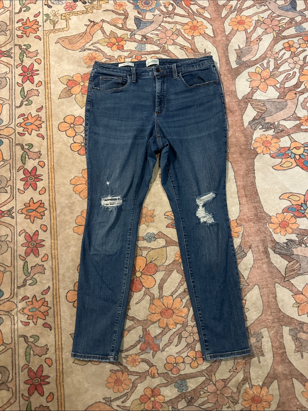Universal Thread Dark Blue Ripped Straight Jeans